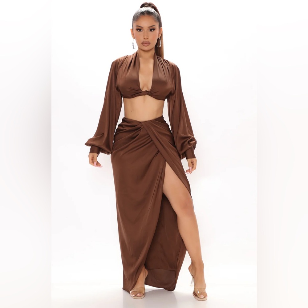 NEW Love Again Satin Skirt Set - Brown FROM FASHION NOVA size XL.